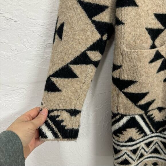 Frye Tan Black Aztec Southwestern Print Cardigan Sweater Womens M Duster Long - Picture 5 of 9